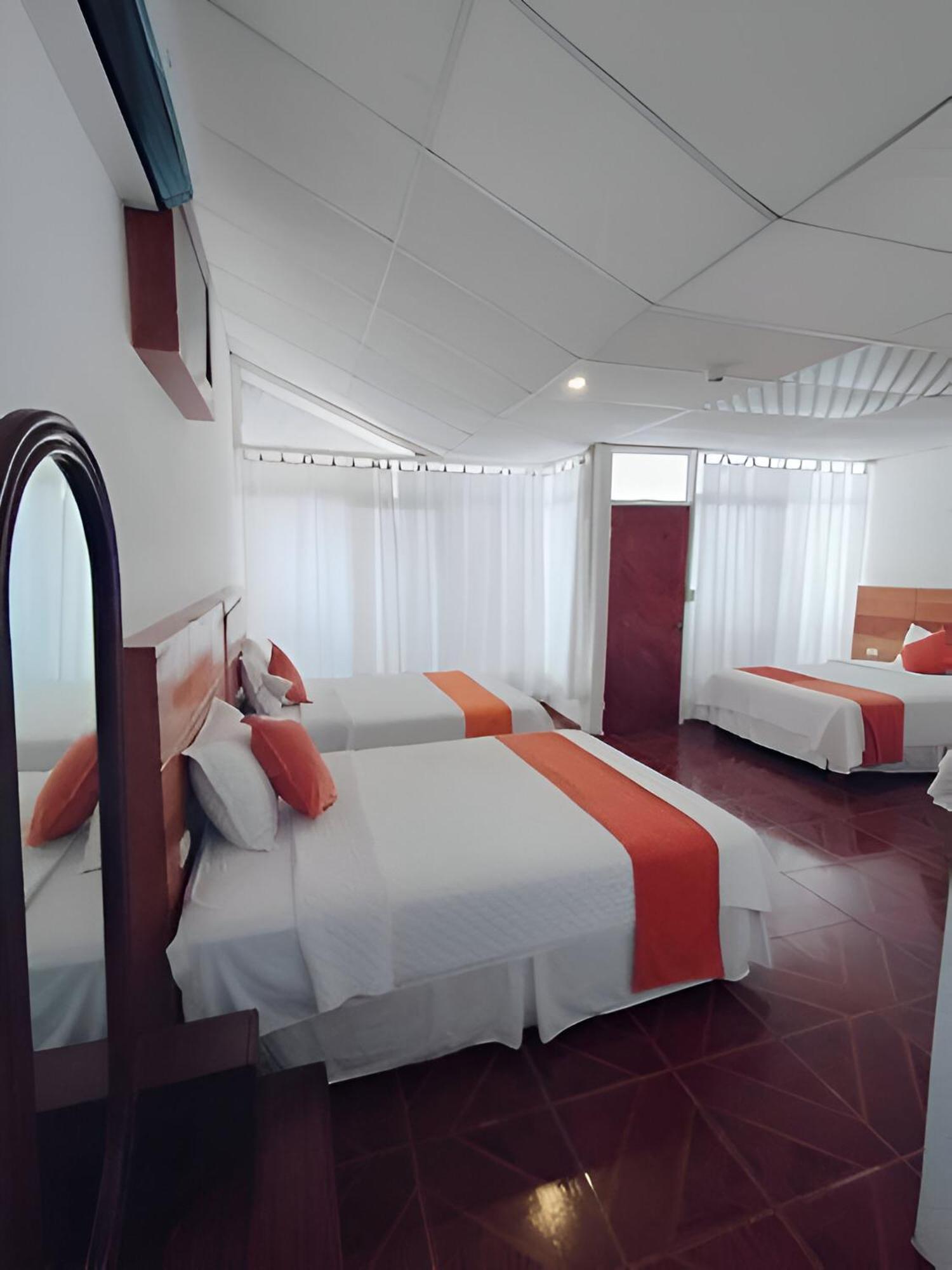 Hotel La Casa De Judy Пуерто-Айора Екстер'єр фото